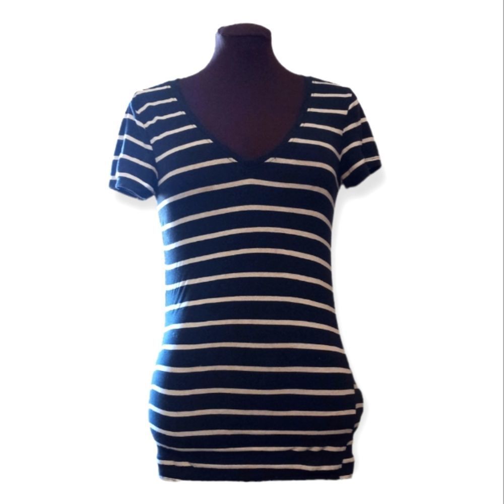 Hearts and Hips womens V-Neck, Black/White Striped, Size 6-8.